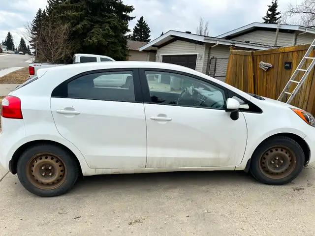 2013 KIA RIO - Photo 2