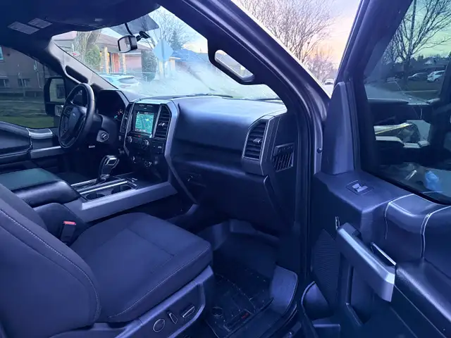 2017 Ford F150 4X4 Sport Fully Loaded - Photo 7