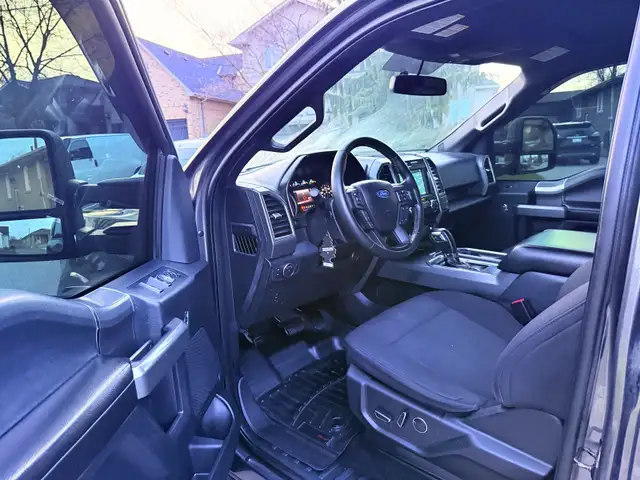 2017 Ford F150 4X4 Sport Fully Loaded - Photo 8