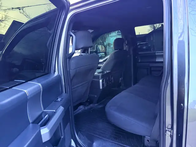 2017 Ford F150 4X4 Sport Fully Loaded - Photo 9