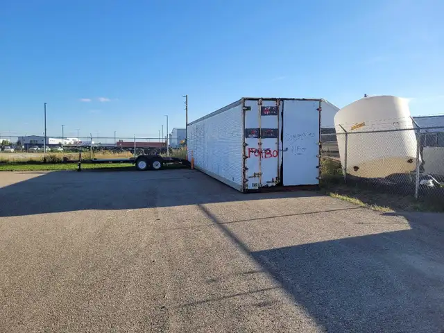 48' TRAILER VAN-BODY/SEACAN - $3000(  Towing) O.B.O - Photo 2