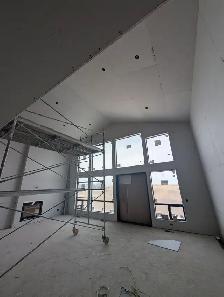 Professional Drywall Taper - Photo 3