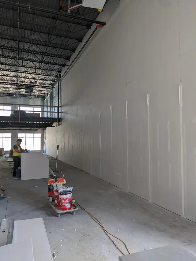 Professional Drywall Taper - Photo 9