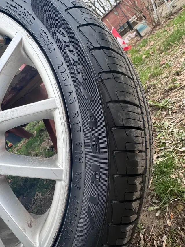 4 Volkswagen Tires and Rims - Photo 2