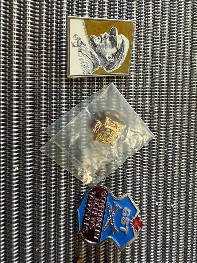 pins collectible - Photo 2