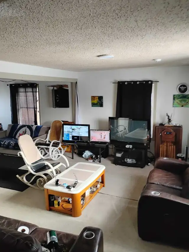 retired subcontractor looking for rental - Photo 2