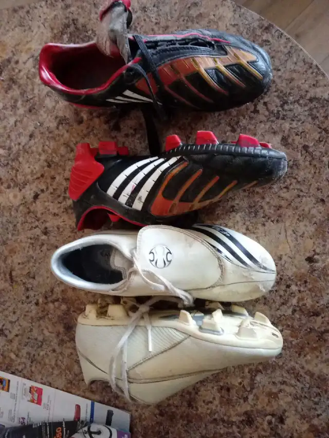 Baseball cleats - Photo 2