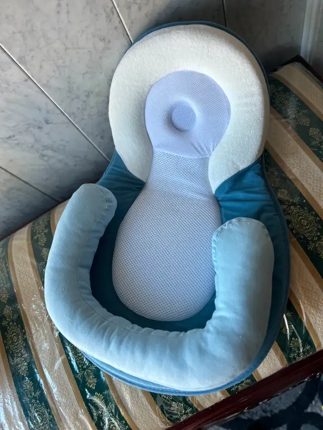 NEW PORTABLE BABY NEST LOUNGER CUSHIONAS PICTURED - Photo 2