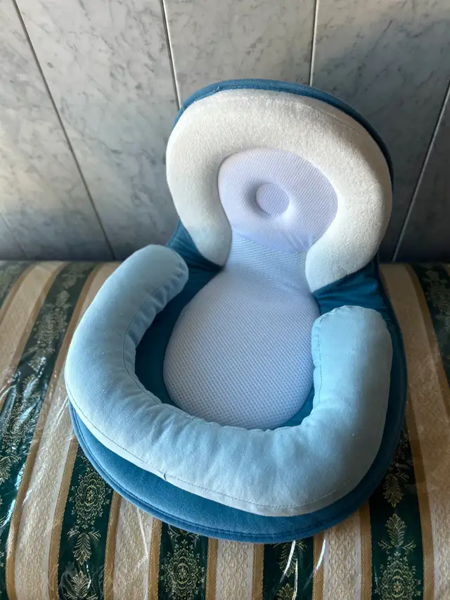 NEW PORTABLE BABY NEST LOUNGER CUSHIONAS PICTURED - Photo 4