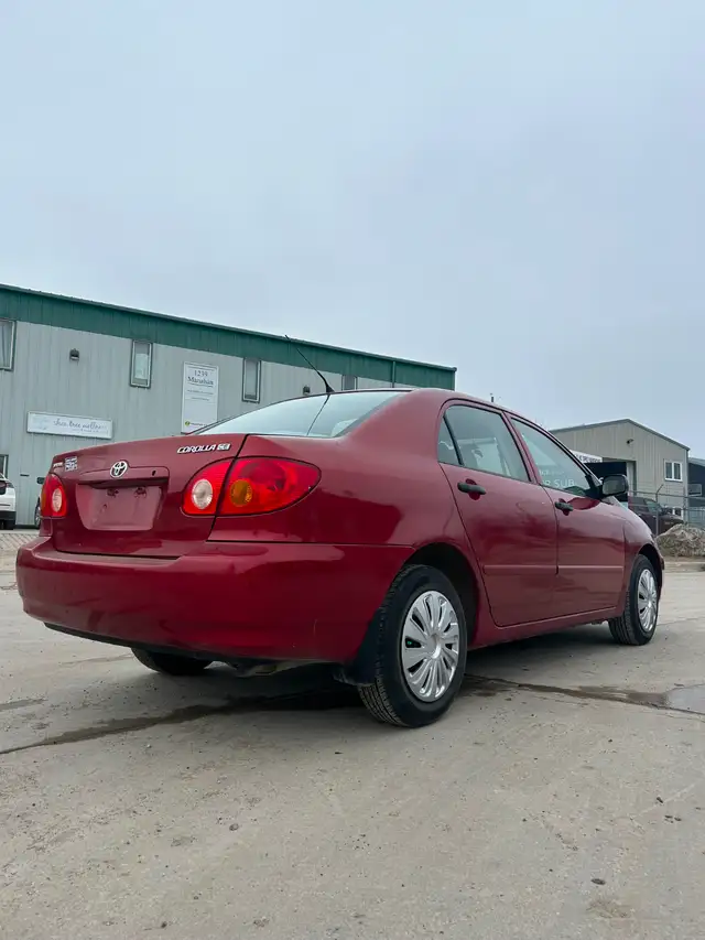 2004 Toyota Corolla CE - Photo 3