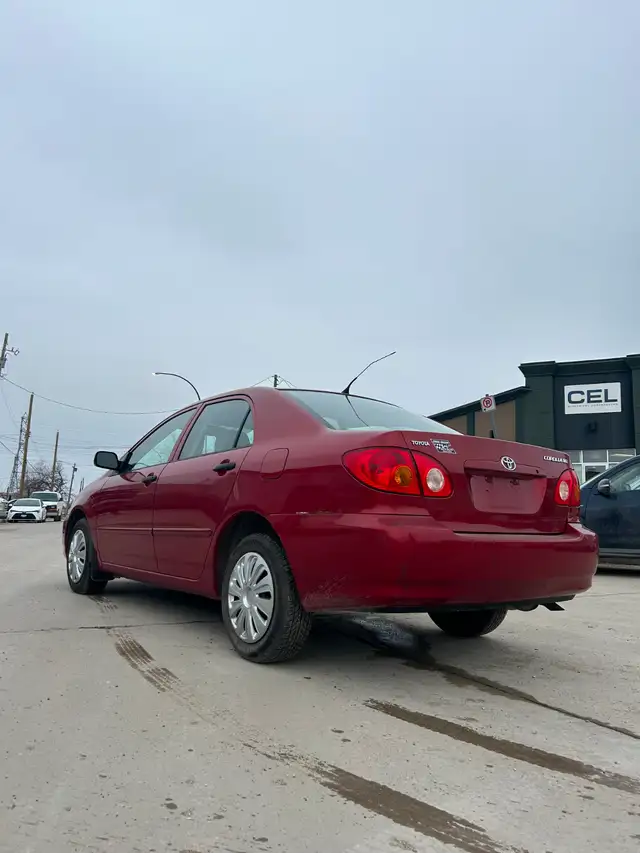 2004 Toyota Corolla CE - Photo 4