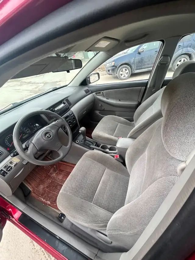 2004 Toyota Corolla CE - Photo 5