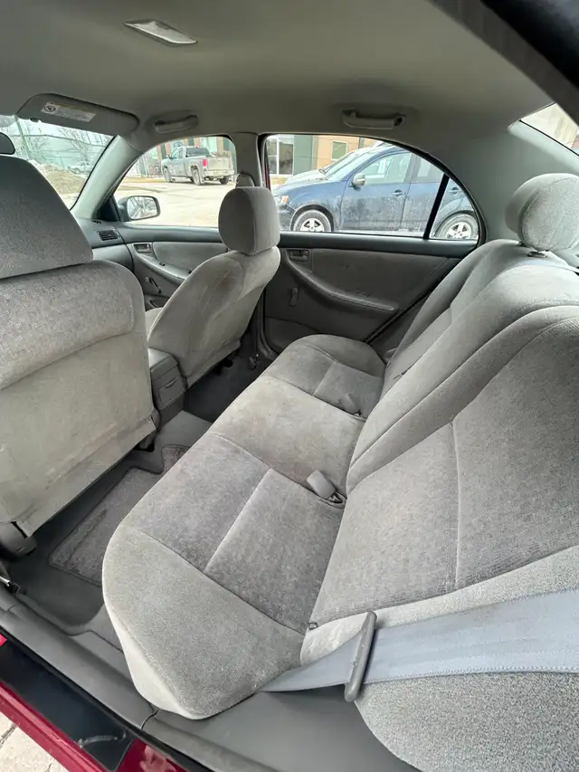 2004 Toyota Corolla CE - Photo 6