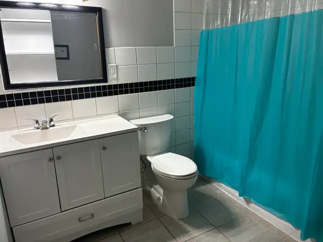 3 bedroom basement apartment Oshawa $2, 200 All-Inclusive - Photo 9