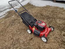 Tondeuse a gazon CRATSMAN 6.75 hp 22'' de coupe