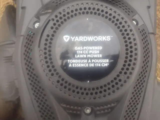 Tondeuse a gazon YARDWORKS 174cc 21'' de coupe a éjection latéra - Photo 2