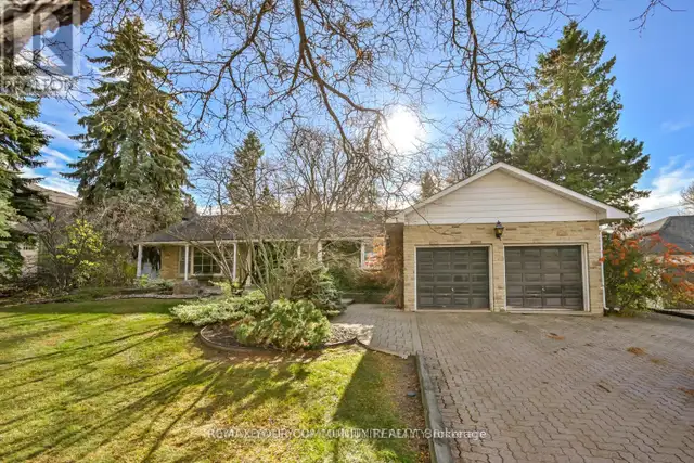 FOR SALE: 23 DENHAM DRIVE IN RICHMOND HILL! - Photo 2
