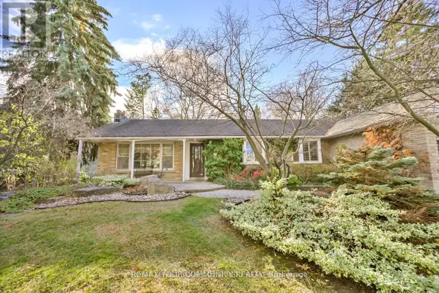 FOR SALE: 23 DENHAM DRIVE IN RICHMOND HILL! - Photo 4