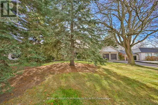 FOR SALE: 23 DENHAM DRIVE IN RICHMOND HILL! - Photo 5