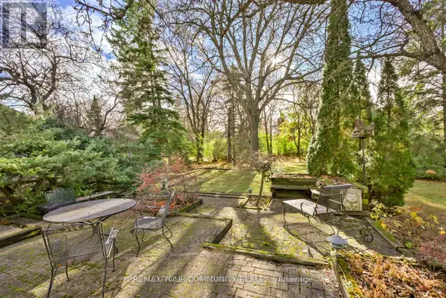 FOR SALE: 23 DENHAM DRIVE IN RICHMOND HILL! - Photo 11