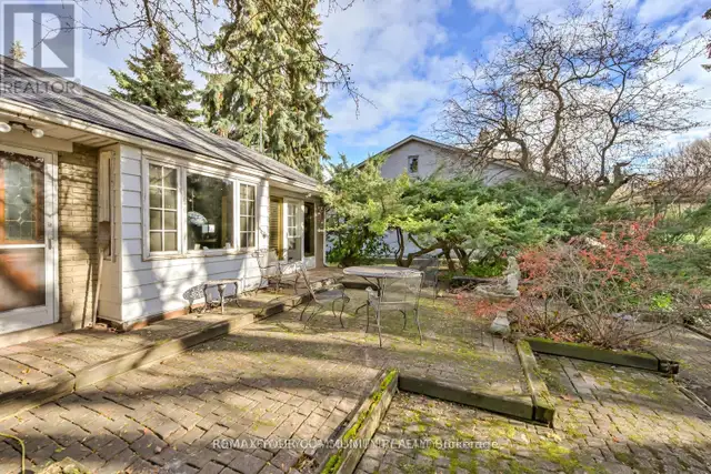 FOR SALE: 23 DENHAM DRIVE IN RICHMOND HILL! - Photo 12