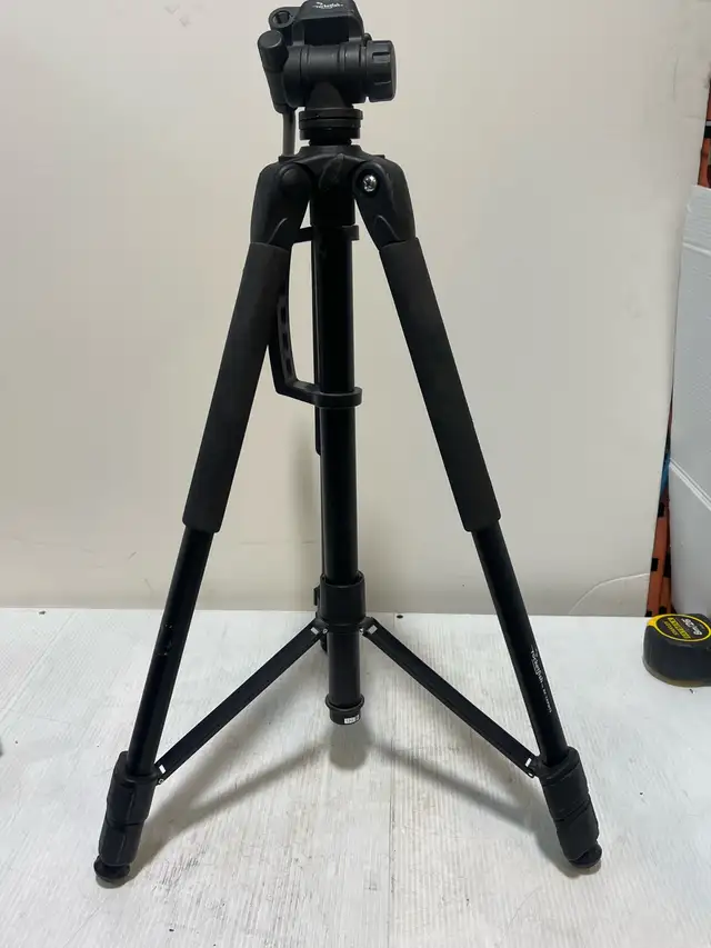 Rocketfish Tripod - Photo 3