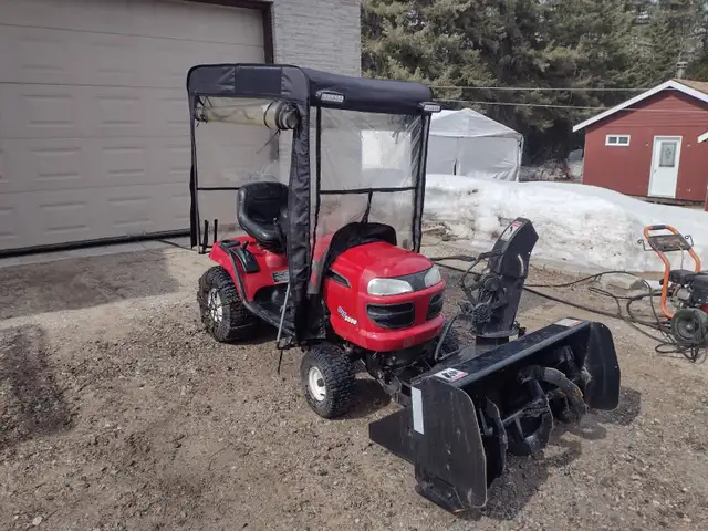 Tracteur a gazon CRAFTSMAN 22HP équipé pour servir 4 saisons - Photo 2