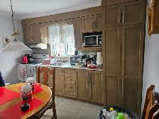 3 1/2  rénové haut triplex semi-meuble