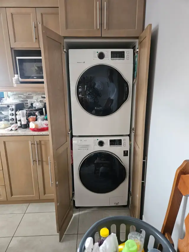 3 1/2  rénové haut triplex semi-meuble - Photo 2