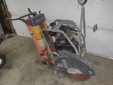 Scie a beton HUSQVARNA en bonne condition