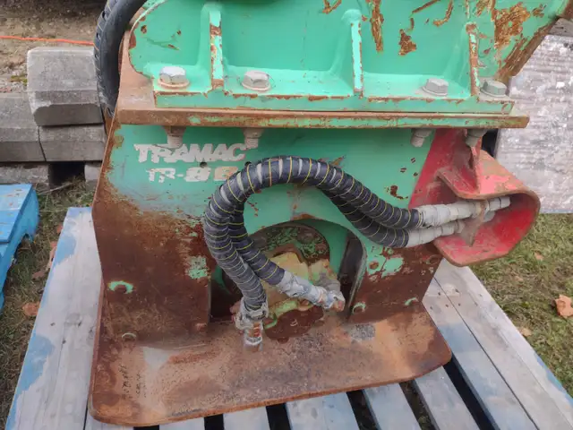 2 plaques vibrante TRAMAC TR9B et 1 TR12 en très bonne condition - Photo 3