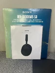 Sony WH-1000XM5A BlueTooth headphones New in box