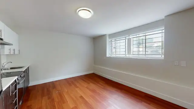 1E-197 Cumberland Street, Ottawa, ON  K1N 7H4 - Available from J - Photo 11