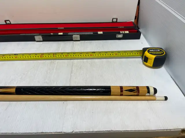 2 Pool Cue Sticks with case - Photo 3