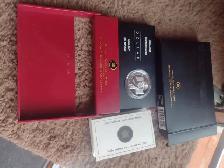 2005 Canadian silver dollar 99.99 pure silver