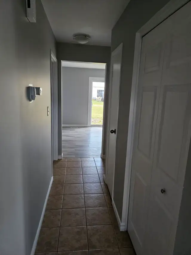 Beautiful 3 Bedroom Townhome for Rent - Photo 7