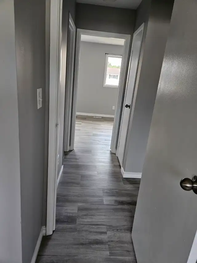 Beautiful 3 Bedroom Townhome for Rent - Photo 8