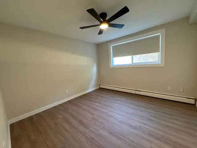 Updated 1 Bed Suite | Pet Friendly | In-Suite Laundry - Photo 6