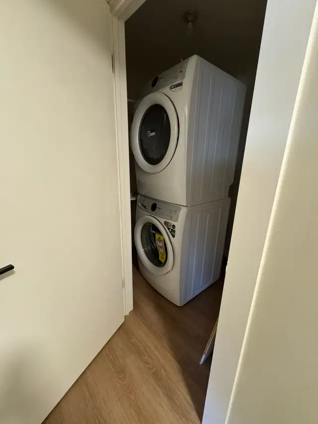 Updated 1 Bed Suite | Pet Friendly | In-Suite Laundry - Photo 9
