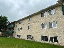 2 Weeks Free Spacious 2-Bedroom Apartment - SMALL PET FRIENDLY!