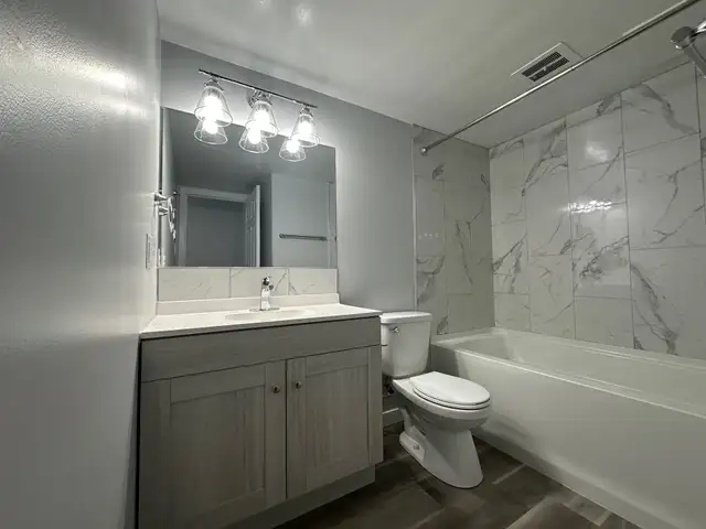 2 Weeks Free Spacious 2-Bedroom Apartment - SMALL PET FRIENDLY! - Photo 12