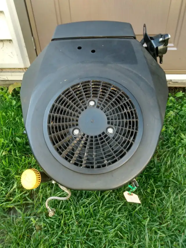 KAWASAKI FH500V-AS32 494 cc 17hp engine, vertical shaft