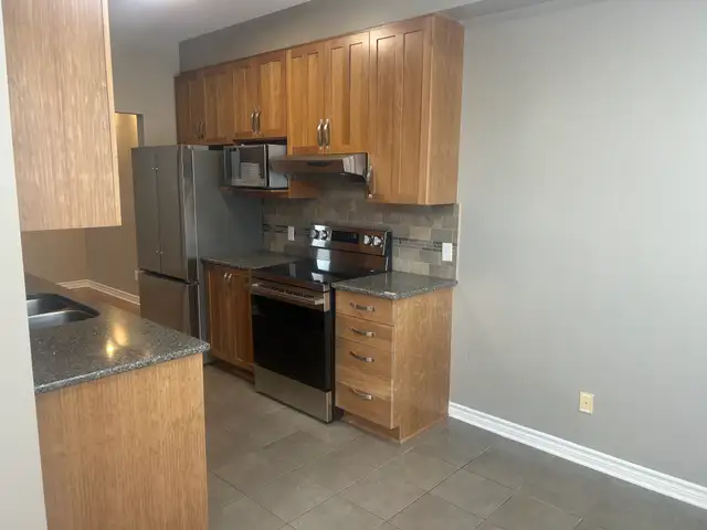 511 Strasbourg: 3 Bedroom Row-Townhome (Orleans, Ottawa) - Photo 3