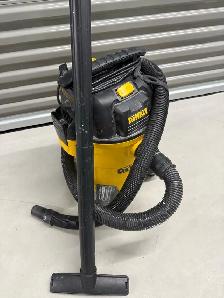 Selling wet/dry shop vac - $40