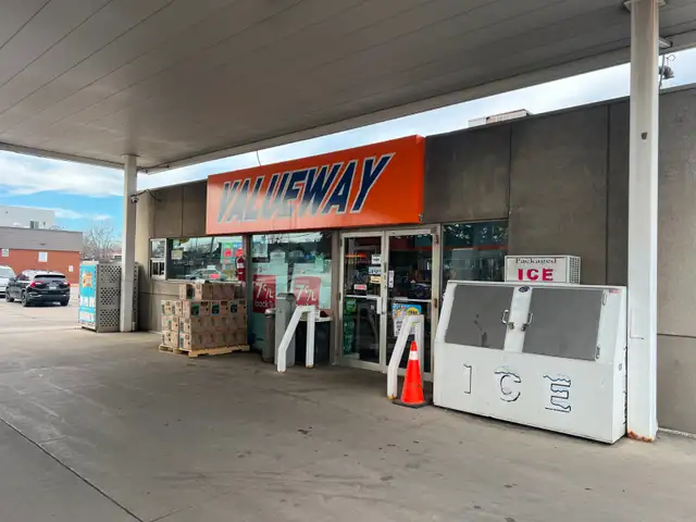 Hiring Gas Station Cashier - Photo 3