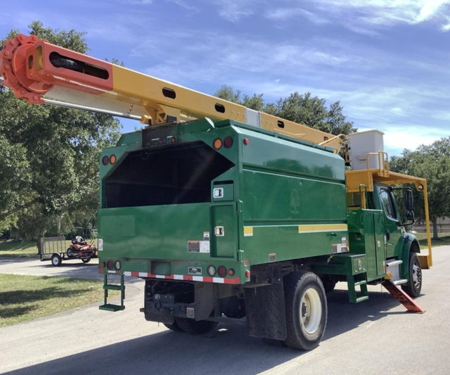 2019 Freightliner M2-106 Altec LR760-E70 Bucket Truck - Photo 3