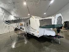 2008 Stampede 158, HYBRID, COMPACT, LARGE DINETTE