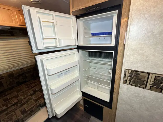 2008 Stampede 158, HYBRID, COMPACT, LARGE DINETTE - Photo 17