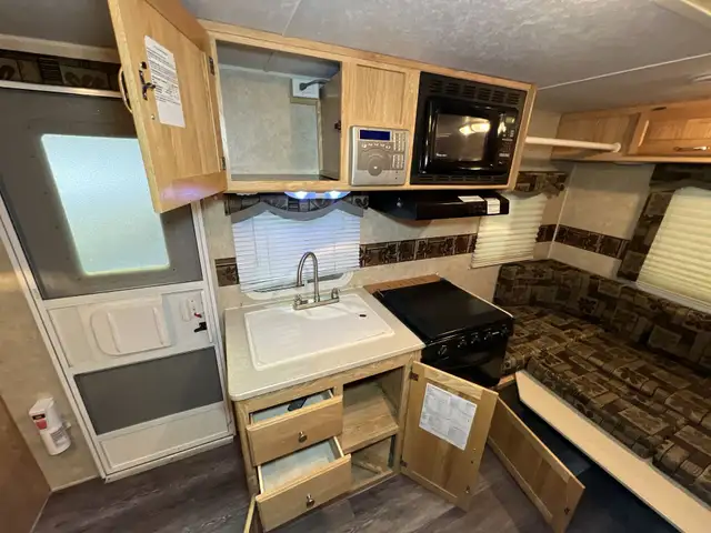 2008 Stampede 158, HYBRID, COMPACT, LARGE DINETTE - Photo 18