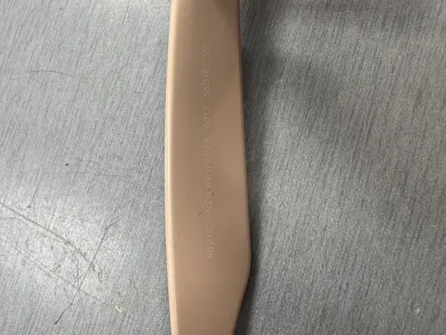 Ray-Ban RB2132 NEW WAYFARER CLASSIC Sunglasses - Photo 3